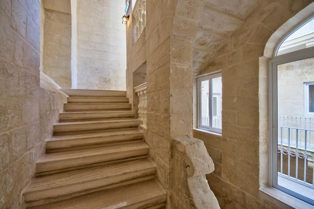 Vallettastay Old Lodge Apartment 1 Εξωτερικό φωτογραφία