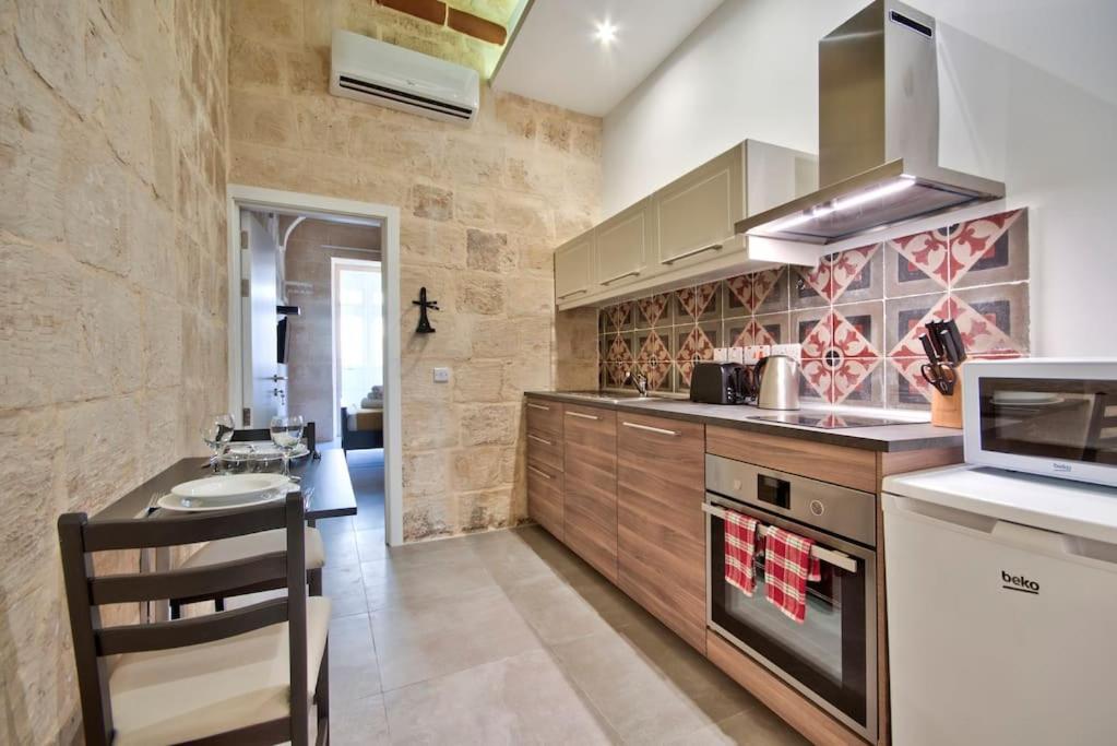 Vallettastay Old Lodge Apartment 1 Εξωτερικό φωτογραφία
