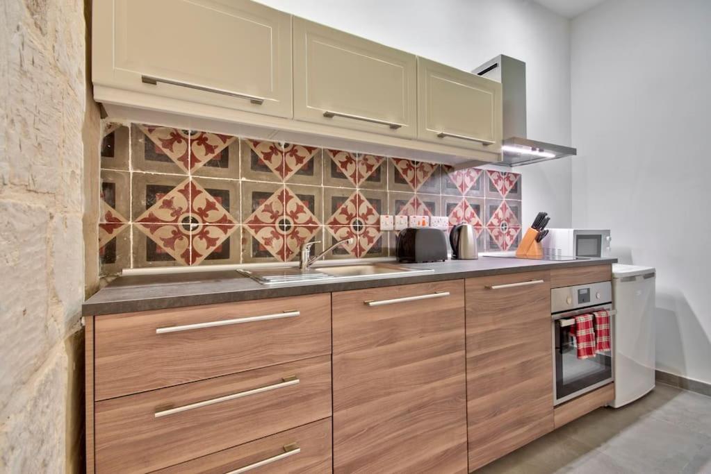 Vallettastay Old Lodge Apartment 1 Εξωτερικό φωτογραφία