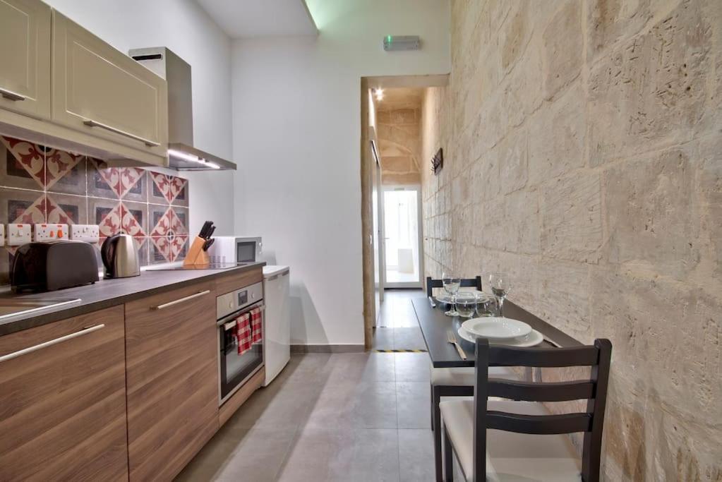 Vallettastay Old Lodge Apartment 1 Εξωτερικό φωτογραφία